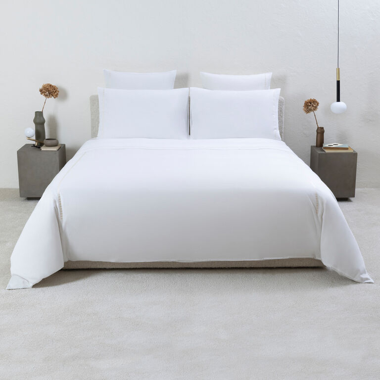 slide 4 Houndstooth Embroidery Sheet Set